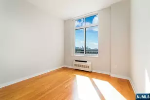 1807 Hudson Park, Edgewater, NJ 07020 - Photo 9
