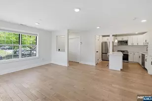 24 Mallard Ct 110, Englewood, NJ 07631 - Photo 5