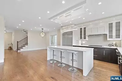70 Columbus Drive, Tenafly, NJ 07670 - Photo 7