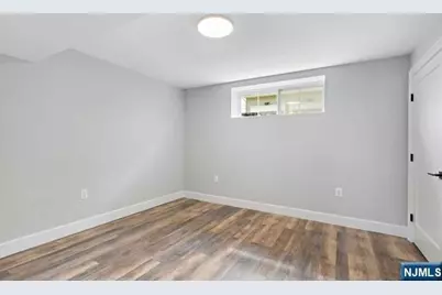 70 Columbus Drive, Tenafly, NJ 07670 - Photo 23