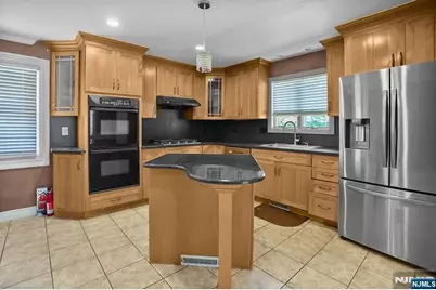 38 Carlson Court, Closter, NJ 07624 - Photo 3