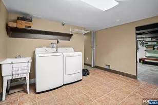 38 Carlson Ct, Closter, NJ 07624 - Photo 9