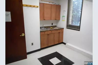576 Valley Brook Avenue, Lyndhurst Township, NJ 07071 - Photo 13