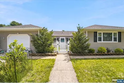 20 Le Lamentin, Berkeley, NJ 08757 - Photo 1