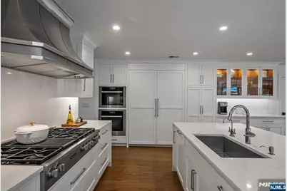 6 Butternut Road, Allendale, NJ 07401 - Photo 11
