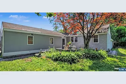 347 Somerset Street, Long Hill, NJ 07980 - Photo 7