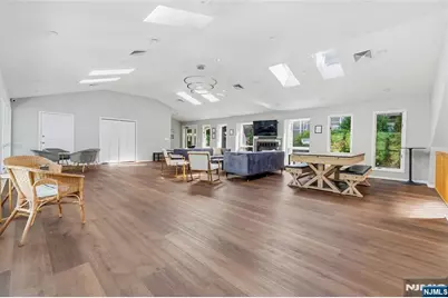 546 Windsor Drive, Palisades Park, NJ 07650 - Photo 17