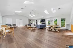 546 Windsor Dr, Palisades Park, NJ 07650 - Photo 17
