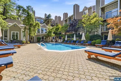 546 Windsor Drive, Palisades Park, NJ 07650 - Photo 19