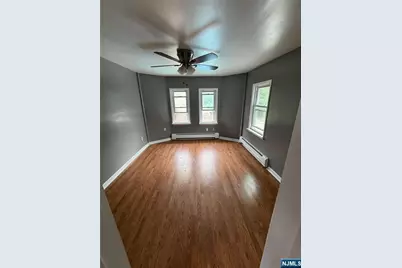 39 Hackensack Avenue, Ridgefield Park, NJ 07660 - Photo 5