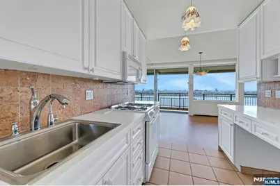 4 Horizon 1022 #1022, Fort Lee, NJ 07024 - Photo 33