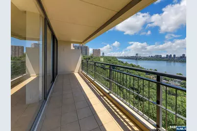 4 Horizon 1022 #1022, Fort Lee, NJ 07024 - Photo 17