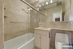 4 Horizon 1022, Fort Lee, NJ 07024 - Photo 35