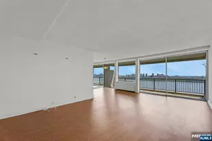 4 Horizon 1022, Fort Lee, NJ 07024 - Photo 7