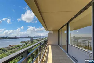 4 Horizon 1022, Fort Lee, NJ 07024 - Photo 15
