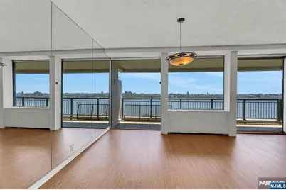 4 Horizon 1022 #1022, Fort Lee, NJ 07024 - Photo 5