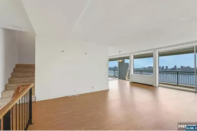 4 Horizon 1022 #1022, Fort Lee, NJ 07024 - Photo 9