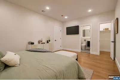 393 Myrtle Avenue, Irvington, NJ 07111 - Photo 11