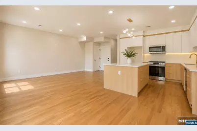 393 Myrtle Avenue, Irvington, NJ 07111 - Photo 17
