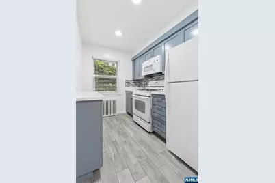 245 Passaic Avenue E9 #E9, Passaic, NJ 07055 - Photo 3