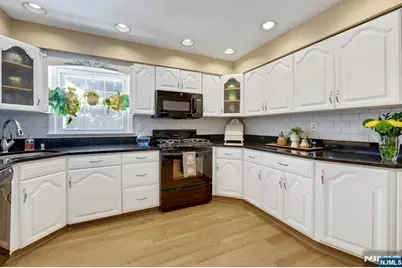 480 Baxter Avenue, Wyckoff Township, NJ 07481 - Photo 7