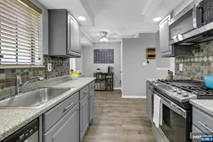 203 Mark Twain Way, Mahwah, NJ 07430 - Photo 3