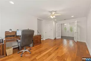 290 McHenry Dr, Paramus, NJ 07652 - Photo 7