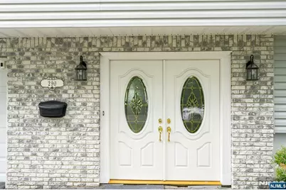290 McHenry Drive, Paramus, NJ 07652 - Photo 3