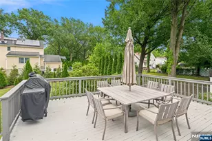 290 McHenry Dr, Paramus, NJ 07652 - Photo 27