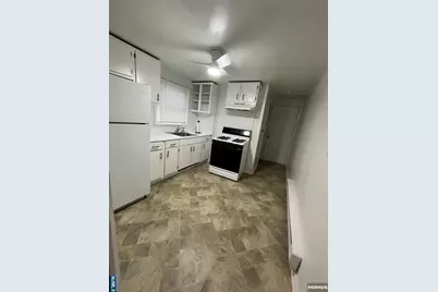 298 Main Avenue 6 #6, Wallington, NJ 07057 - Photo 1