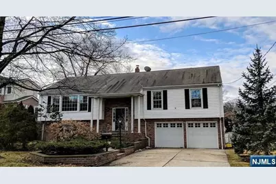 18 Van Wagoner Drive, Englewood Cliffs, NJ 07632 - Photo 1