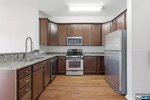 404 Waterview Ct 404, Hanover Township, NJ 07927 - Photo 13