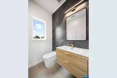 501 Saint Pauls Avenue, Cliffside Park, NJ 07010 - Photo 35