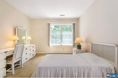 100 Ridgewood Road 207 #207, Washington Township, NJ 07676 - Photo 17