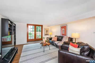 26 Cornell Way, Montclair, NJ 07043 - Photo 11