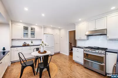 26 Cornell Way, Montclair, NJ 07043 - Photo 9