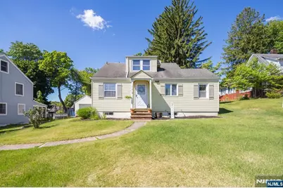 719 Godwin Avenue, Midland Park, NJ 07432 - Photo 1