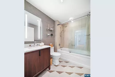1 Shore Lane 2707 #2707, Jersey City, NJ 07310 - Photo 17