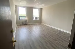 595 Broad Ave 21 &amp 22, Ridgefield, NJ 07657 - Photo 1