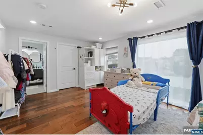 440 Alder Street, Lyndhurst Township, NJ 07071 - Photo 17
