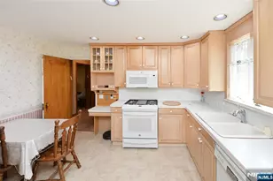 15-06 Morlot Ave, Fair Lawn, NJ 07410 - Photo 9