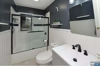 65 E Linden Avenue, Dumont, NJ 07628 - Photo 15