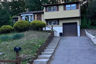 93 Knolls Rd, Bloomingdale, NJ 07403 - Photo 1