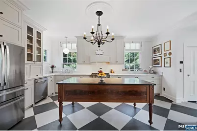 111 Upper Mountain Avenue, Montclair, NJ 07042 - Photo 19