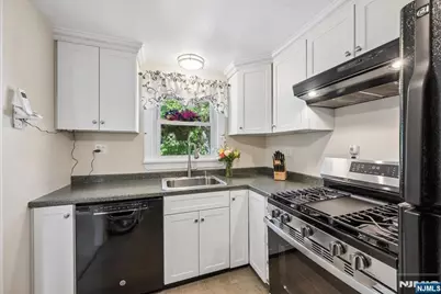 40 Elmwood Road, Florham Park, NJ 07932 - Photo 13