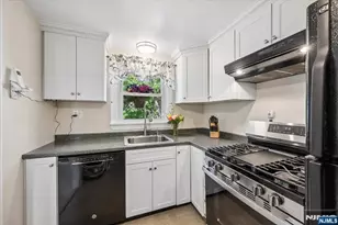 40 Elmwood Rd, Florham Park, NJ 07932 - Photo 13
