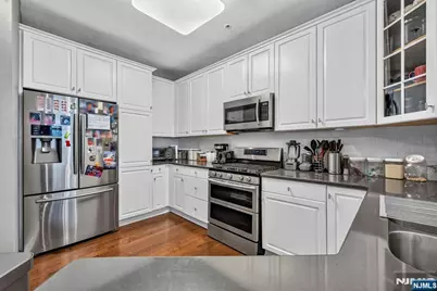 169 Winchester Court 258 #258, Clifton, NJ 07013 - Photo 11