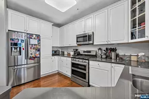 169 Winchester Ct 258, Clifton, NJ 07013 - Photo 11