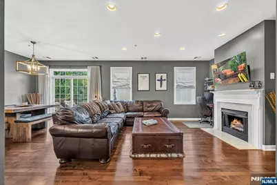 169 Winchester Court 258 #258, Clifton, NJ 07013 - Photo 5