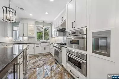 218 Irving Avenue, Closter, NJ 07624 - Photo 13
